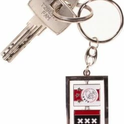 Groothandel ๐ Ajax-sleutelhanger 3 Kubus Logo's โญ