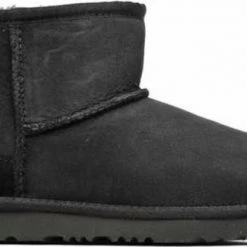Gloednieuw ✨ UGG Classic Mini II Meisjes Laarzen - Black - Maat 32.5 ✨ -Bergstein Shop 550x322 1