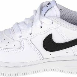 Kopen 🛒 Nike 👟 Sneakers - Maat 39 - Unisex - Zwart 😉 25 Kopen 🛒 Nike 👟 Sneakers - Maat 39 - Unisex - Zwart 😉 -Bergstein Shop 550x324 1