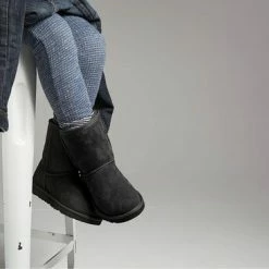 Beste deal ✔️ UGG Classic II Unisex Laarzen - Black - Maat 33.5 💯 -Bergstein Shop 550x367 6