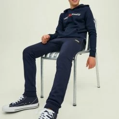 Goedkoopste 🧨 JACK & JONES JUNIOR JACK&JONES JUNIOR JPSTGORDON JJJILOCK SWEAT Broek IN JNR Jongens Broek - Maat 164 ❤️ -Bergstein Shop 550x733 69