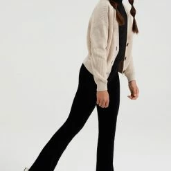 Flash-uitverkoop ๐ WE Fashion Meisjes Velvet Flared Legging Van Ribstof - Maat 128 ๐ 13 Flash-uitverkoop ๐ WE Fashion Meisjes Velvet Flared Legging Van Ribstof - Maat 128 ๐ -Bergstein Shop 550x814 4